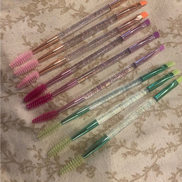 9 Piece Eyebrow Brushes - Picture 2 of 2